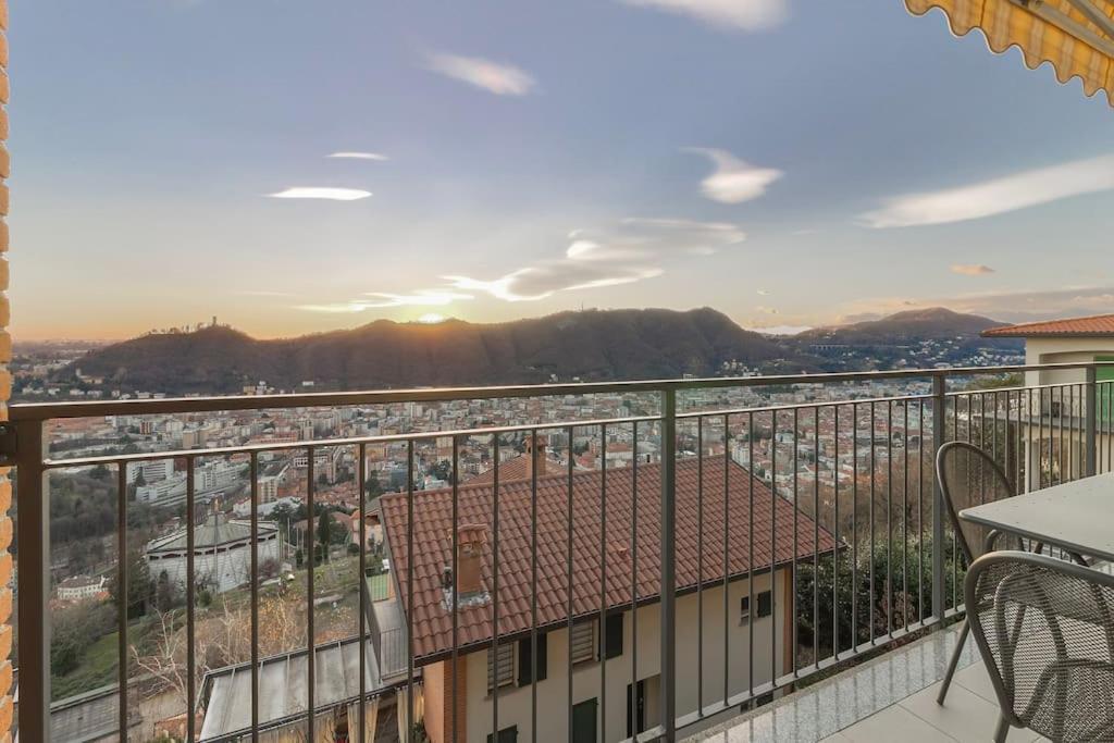 Appartamento Bellavista Con Ac E Posto Auto A Brunate Como Eksteriør billede